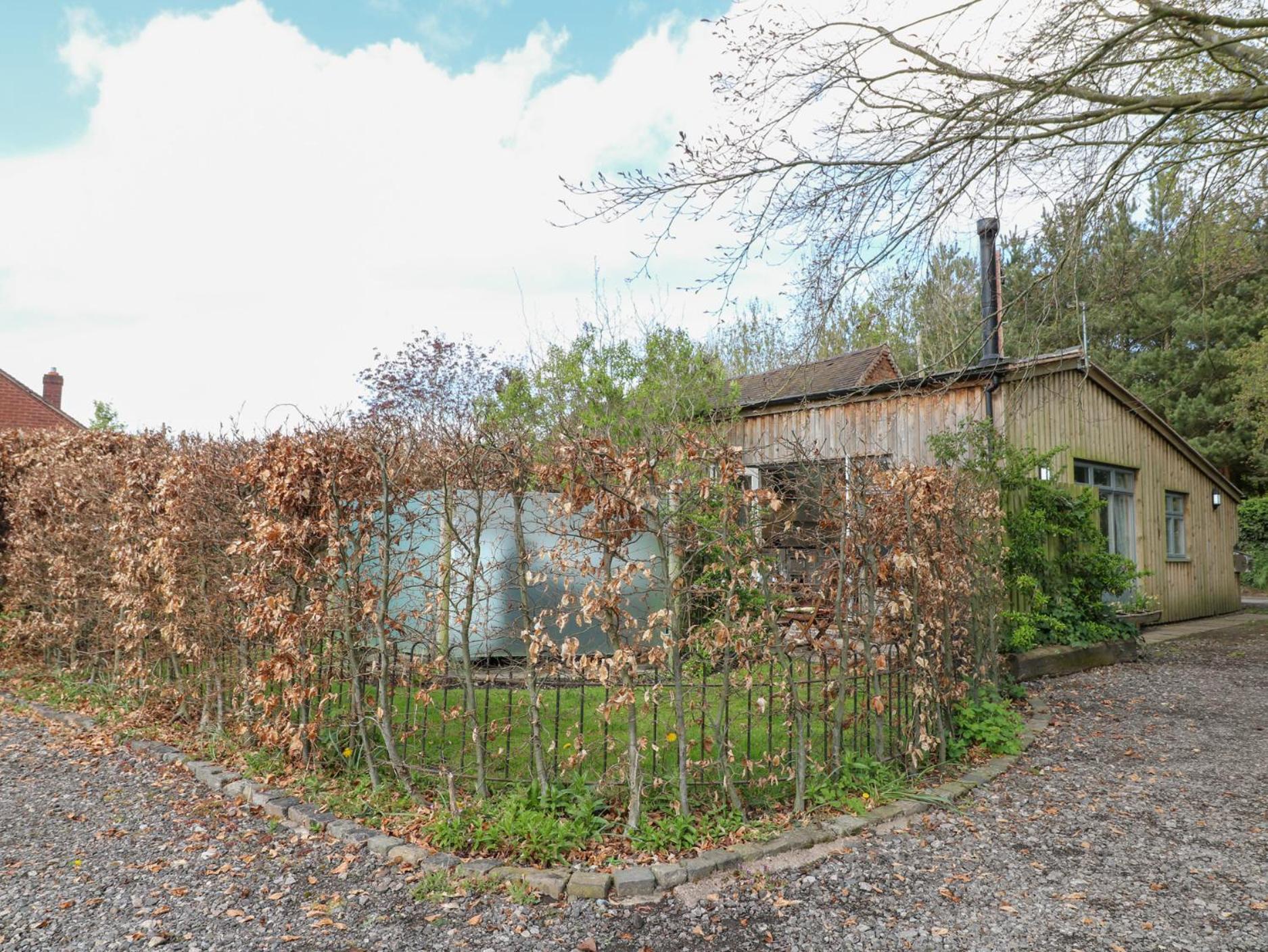 Villa Hen House View à Rugeley Extérieur photo